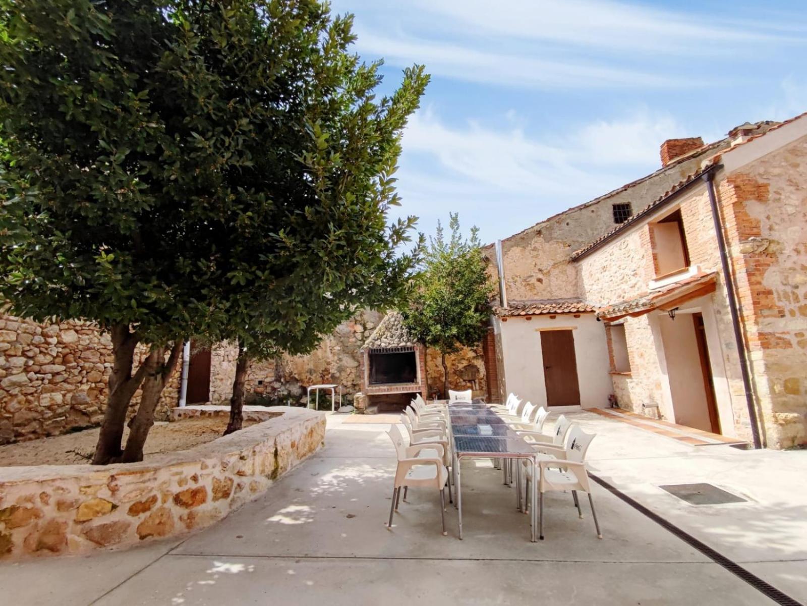 Alojamiento Turistico Los Laureles Segovia Exteriér fotografie
